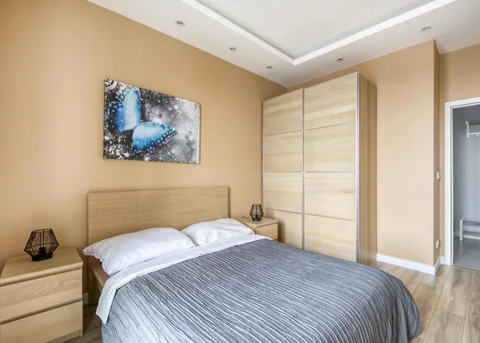 In Okecie Lejlighed Warszawa