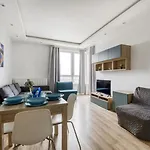 Apartment In Okecie Warschau
